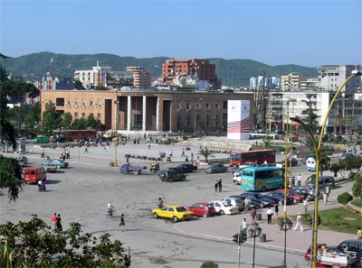 Plac Skanderbeg w Tiranie