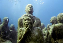 Rzeźby podwodnego muzeum