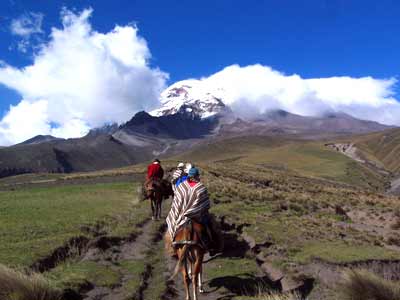 Wulkan Chimborazo (6268 m n.p.m.) w Andach fot. Metropolitan-Touring.com).