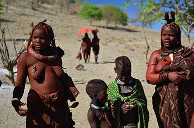 Wizyta w wiosce słynnego ludu Himba przy granicy z Angolą, fot. Karolina Sypniewska