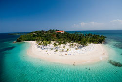 Cayo Levantado - przepiękna wysepka w Zatoce Samaná. (fot. The Ministry of Tourism of The Dominican Republic)