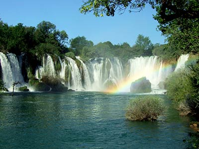 Wodospady Kravica w Bośni i Hercegowinie.