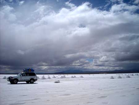 Salar de Uyuni - największe na świecie wyschnięte solne jezioro