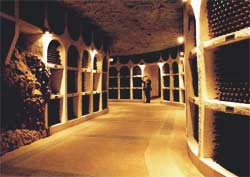 Podziemny korytarz w winnicy Mileştii Mici