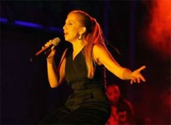 Sertab Erener - gwiazda muzyki tureckiej (fot. aydinses.com)