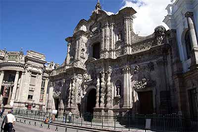 Kościół Iglesia de la Compańa w Quito, fot.wikimedia.org/putneymark.