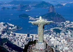 Pomnik Chrystusa górujący nad Rio de Janeiro 