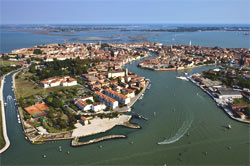 Widok na wyspę Murano (fot. beachcomberpete.com)
