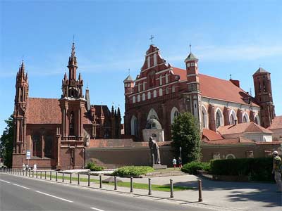 Kościół Św. Anny, klasztor Bernardynów i pomnik A. Mickiewicza w Wilnie