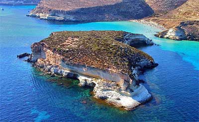 Królicza Wyspa nieopodal Lampedusy