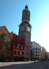 Stadtturm - wieża zegarowa w Innsbrucku